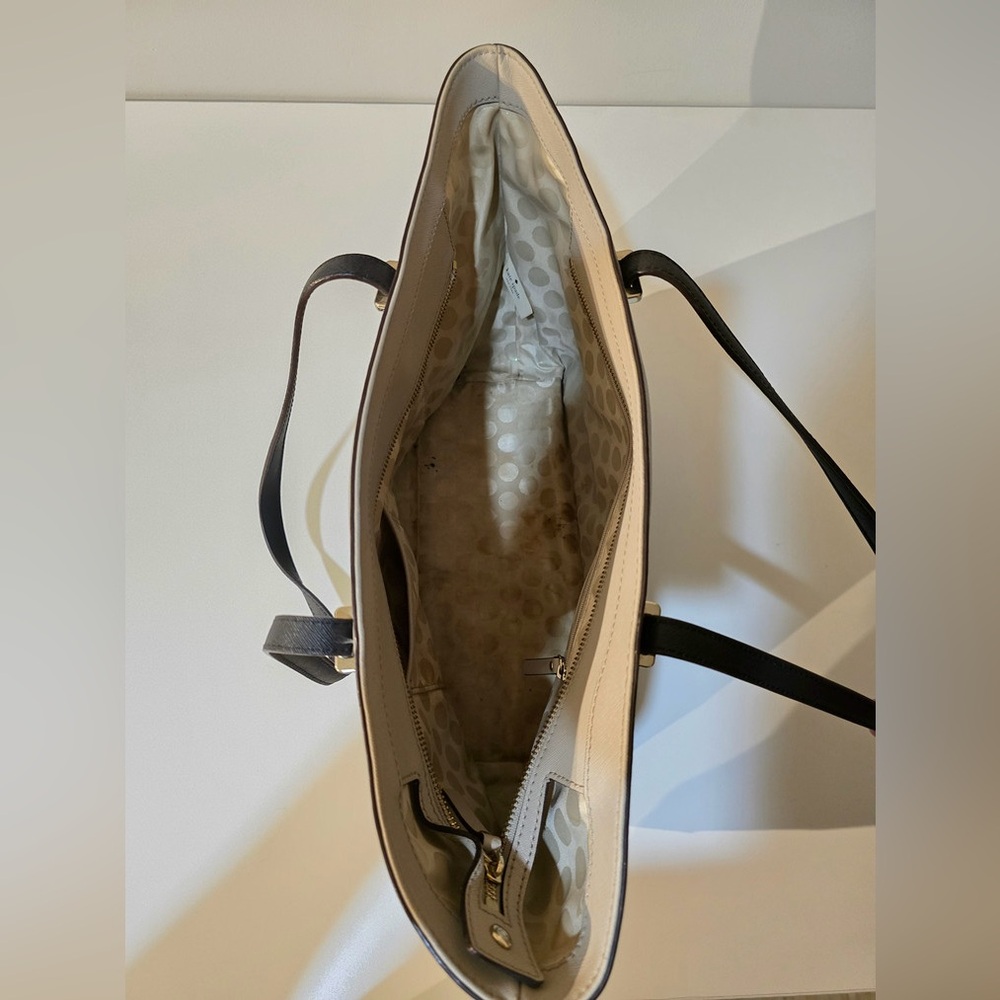 Kate Spade Purse - Picture 5 of 12